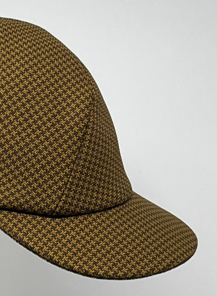 N°112_cap on hat rack_Le Panache Paris©