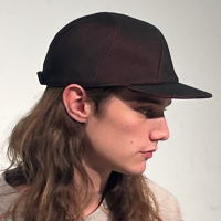 Martin is wearing a Le Panache Paris© cap N°124 made in France with Beyond Loop fabric from Gabriel © 100% recyclable polyester